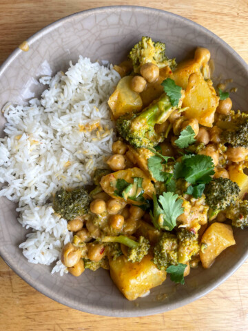 Potato chickpea curry