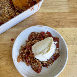 Gluten free strawberry rhubarb crisp