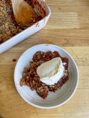 Gluten free strawberry rhubarb crisp