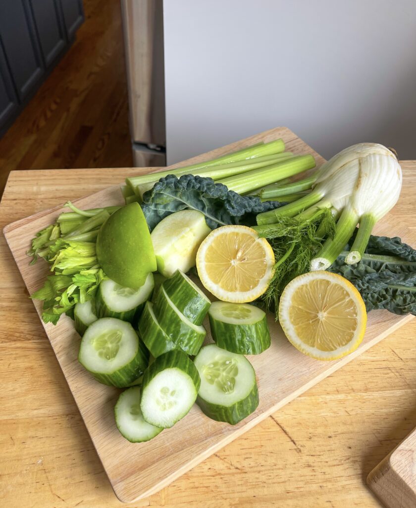 ingredients for detox green juice